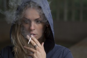 Chica fumando
